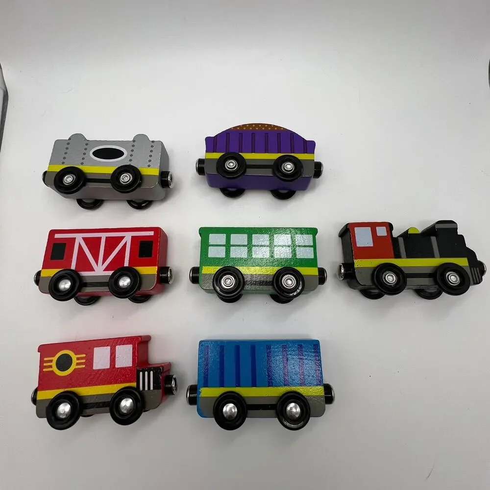 37 Piece Lot Wooden Railway Train Track Brio Thomas Melissa & Doug Cars Pieces
